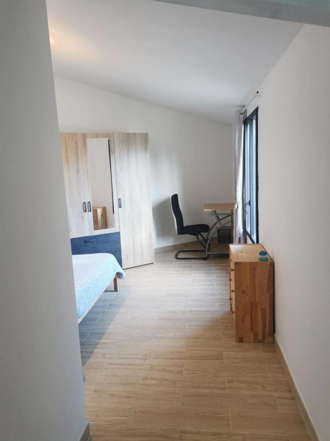 Maison Independante Avec Piscine, 10Min Avignon Pujaut Екстериор снимка